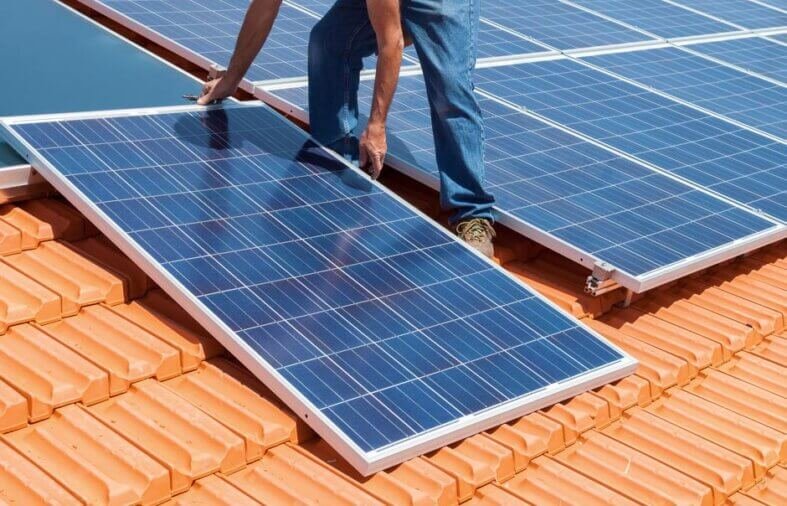 Environmental Advantages of Using Home Solar Panel Systems