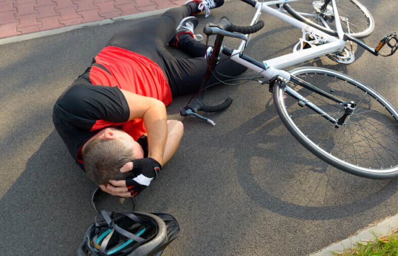 What to Do Immediately After a Bicycle Crash: 9 Steps Guide