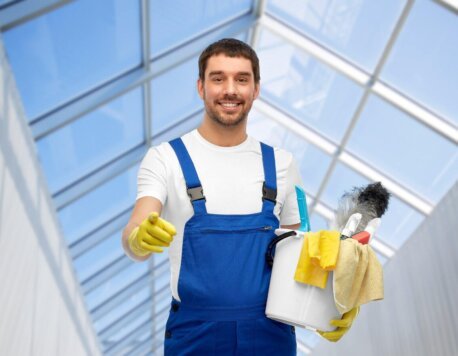 The Benefits of Hiring Professional Cleaning People for Your Home