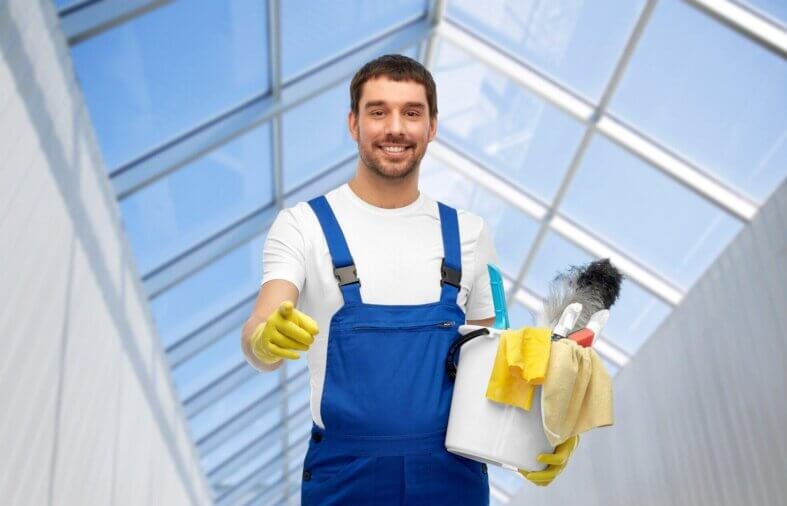 The Benefits of Hiring Professional Cleaning People for Your Home