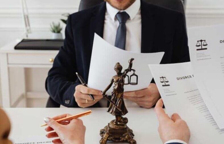 How a Divorce Attorney Can Help Navigate the Legal Process