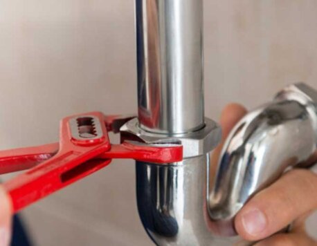 DIY vs. Professional Plumber Service: When to Call the Experts