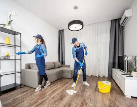 DIY vs. Professional: When to Choose an Apartment Cleaning Service