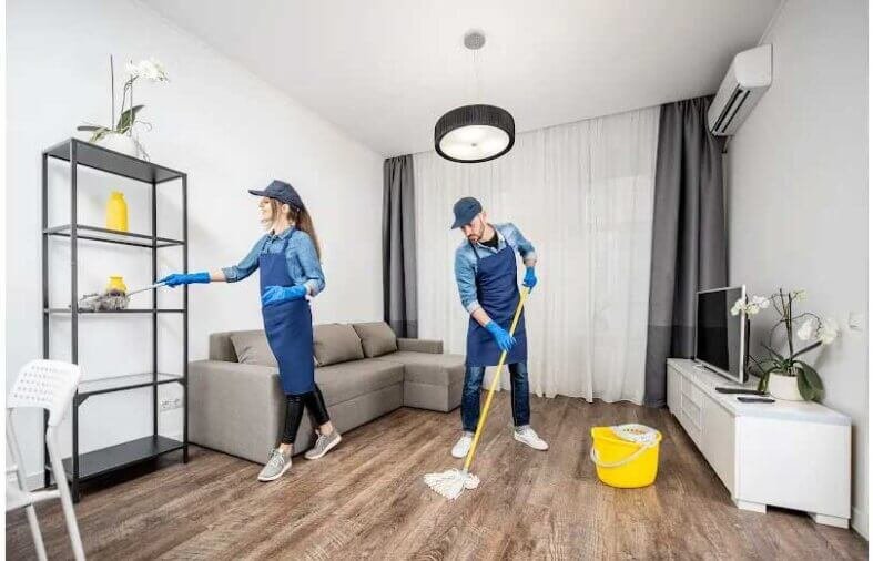 DIY vs. Professional: When to Choose an Apartment Cleaning Service