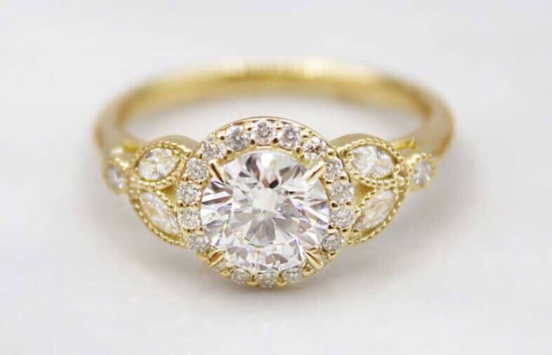 How to Find a Gold Wedding Ring That Matches Your Engagement Ring