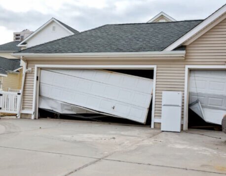 Emergency Garage Door Repairs in Houston: Where to Find 24/7 Services