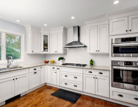 How Can Interior Designers Use Wholesale Cabinets to Stay on Budget: Practical Tips