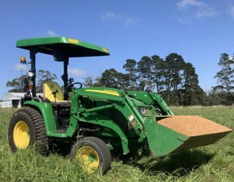 How a Tractor Canopy Can lmprove Comfort and Efficiency on the Farm