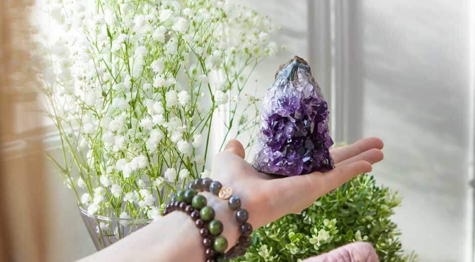 Understanding The Influence Of Crystals In Home Interior Design | 100% ...